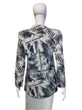 Load image into Gallery viewer, 1990's All Over Print French "Love Without Promise" Blazer - Size M