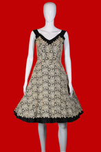 Load image into Gallery viewer, 1950s Black Taffeta & Lace Party Dress – Size S
