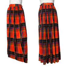 Load image into Gallery viewer, 1970's Pleated Plaid Maxi Skirt Size S