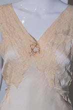 Load image into Gallery viewer, 1930's Bias Cut Silk and Lace Nightgown - size M/L
