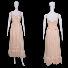 Load image into Gallery viewer, 1970s Peach Gunne Sax Maxi Dress Size S