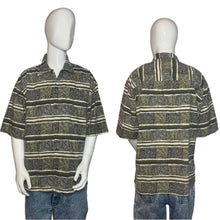 Load image into Gallery viewer, 1990's Cotton Graphic Button Up Size L