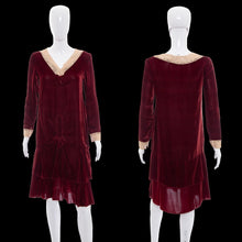 Load image into Gallery viewer, 1920s Red Velvet & Lace Detail Dress – Size S/M