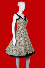 Load image into Gallery viewer, 1950s Black Taffeta & Lace Party Dress – Size S