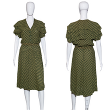 Load image into Gallery viewer, 1940's Green & Chartreuse Capelet Day Dress - Size M