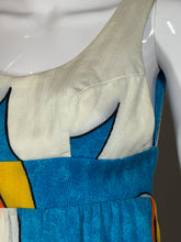 Load image into Gallery viewer, Close up of the fabric showing some color bleed