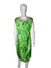 Load image into Gallery viewer, 1960's Green Floral Shift Dress - Size L/XL