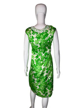 Load image into Gallery viewer, 1960's Green Floral Shift Dress - Size L/XL