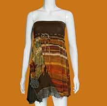 Load image into Gallery viewer, Mannequin wearing a brown strapless top on a plain background