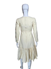 Load image into Gallery viewer, Vintage cream-colored dress with floral pattern on a mannequin