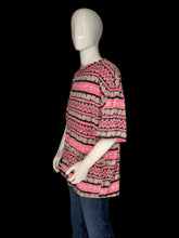 Load image into Gallery viewer, Mannequin wearing a pink patterned shirt