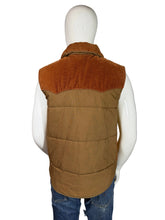 Load image into Gallery viewer, Brown quilted vest on a mannequin with a plain background