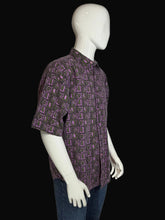Load image into Gallery viewer, 1980's Purple Geometric Cotton Button Up Size L