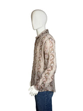Load image into Gallery viewer, Mannequin wearing a patterned shirt on a plain background