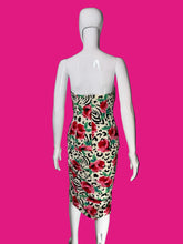 Load image into Gallery viewer, A strapless bodycon dress with a multicolor floral and animal print, displayed on a white mannequin.