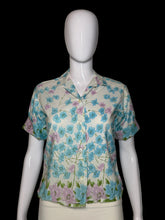 Load image into Gallery viewer, 1960s Shirtmaker Floral Cotton Summer Blouse – Size S