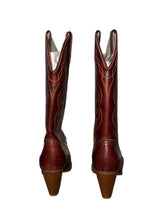 Load image into Gallery viewer, 1970's ACME High Heel Cowboy boots Size 6M
