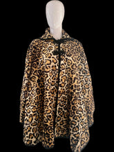 Load image into Gallery viewer, 1960s Faux Leopard Cape Size OS