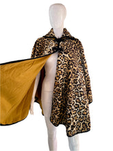 Load image into Gallery viewer, 1960's Faux Leopard Cape Size OS