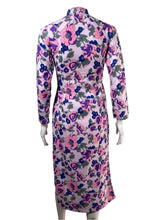 Load image into Gallery viewer, 1960's lavender Floral Cheongsam Dress Size S