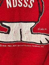 Load image into Gallery viewer, 1970's Peanut's Snoopy Joe Cool Sweat Shirt Size S