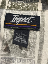 Load image into Gallery viewer, 1990's Cotton Graphic Button Up Size L