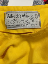 Load image into Gallery viewer, 1970's "Alfredo's Wife" Frog Applique Tunic Size M/L