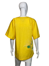 Load image into Gallery viewer, 1970's "Alfredo's Wife" Frog Applique Tunic Size M/L