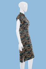 Load image into Gallery viewer, 1960s Golden Lotus Cheongsam – Size S/M