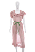 Load image into Gallery viewer, 1930's Queen Make Pink Daisy Print Dress Size M/L