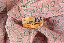 Load image into Gallery viewer, 1930's Queen Make Pink Daisy Print Dress Size M/L