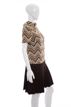 Load image into Gallery viewer, 1960's Brown and Tan Chevron Dress Size M
