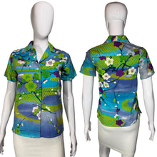 Load image into Gallery viewer, 1970&#39;s Asian Novelty Print Blouse - Size XS/X
