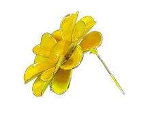 Load image into Gallery viewer, 1960’s Yellow Metal Flower Broach
