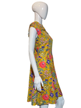 Load image into Gallery viewer, 1970&#39;s &quot;Fashion Wagon&quot; Yellow Floral Day Dress Size L
