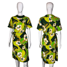 Load image into Gallery viewer, 1960&#39;s Psychedelic Floral Dress - Size XL
