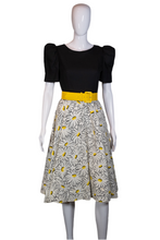 Load image into Gallery viewer, 1980&#39;s Daisy Print Party Dress Size S
