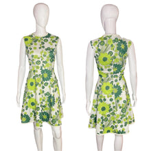 Load image into Gallery viewer, 1970’s Green and White Floral Tom Jones Dress Size S
