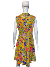 Load image into Gallery viewer, 1970&#39;s &quot;Fashion Wagon&quot; Yellow Floral Day Dress Size L
