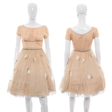 Load image into Gallery viewer, 1950&#39;s Tan Daisy Embroidered Organza Party Dress Size S
