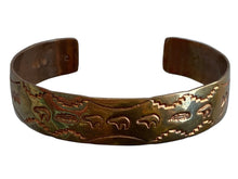Load image into Gallery viewer, Vintage Navajo Southwestern Hammered Copper Cuff Bracelet
