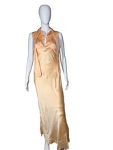 Load image into Gallery viewer, 1940&#39;s Peach Silk Bias cut Nightgown - Size S

