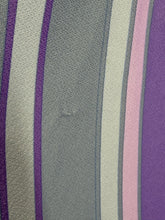 Load image into Gallery viewer, Close-up of fabric with a small snag
