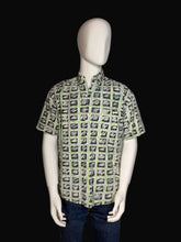 Load image into Gallery viewer, Short sleeve button up with 1980's geometric scribble print on a mannequin
