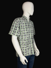 Load image into Gallery viewer, Short sleeve button up with 1980's geometric scribble print on a mannequin
