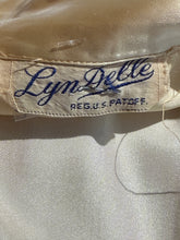 Load image into Gallery viewer, 1940's Cream Satin Quilted Dressing Robe - SIze S
