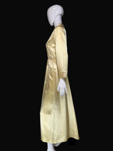 Load image into Gallery viewer, 1940's Cream Satin Quilted Dressing Robe - SIze S
