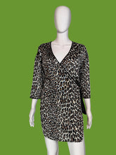 Load image into Gallery viewer, 1970's Vanity Fair Leopard Lingerie - Size M/L
