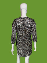 Load image into Gallery viewer, 1970's Vanity Fair Leopard Lingerie - Size M/L
