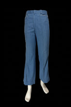 Load image into Gallery viewer, A pair of medium blue wide-leg cropped pants displayed on a white mannequin
